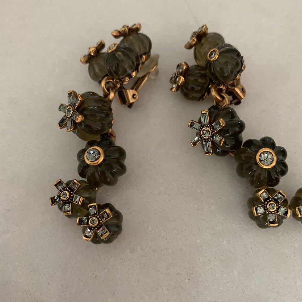 Oscar de La renta Crystal clip on earrings